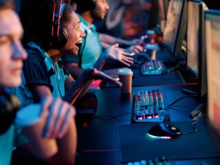 www novelteagames.com